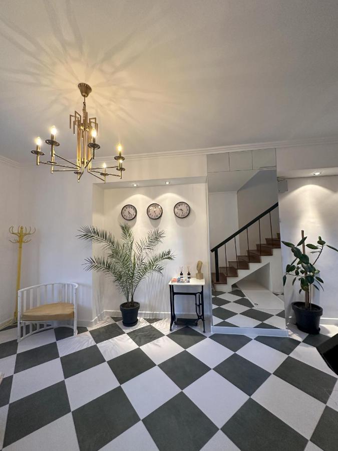 Hotel Bina N28 à Koutaïssi Extérieur photo
