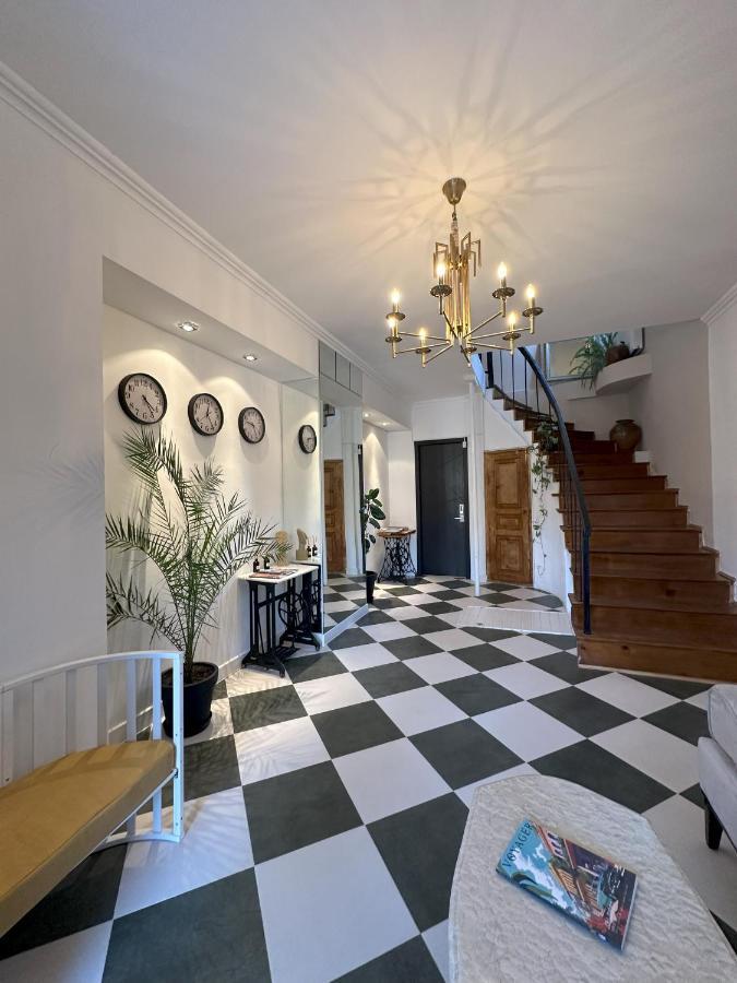 Hotel Bina N28 à Koutaïssi Extérieur photo