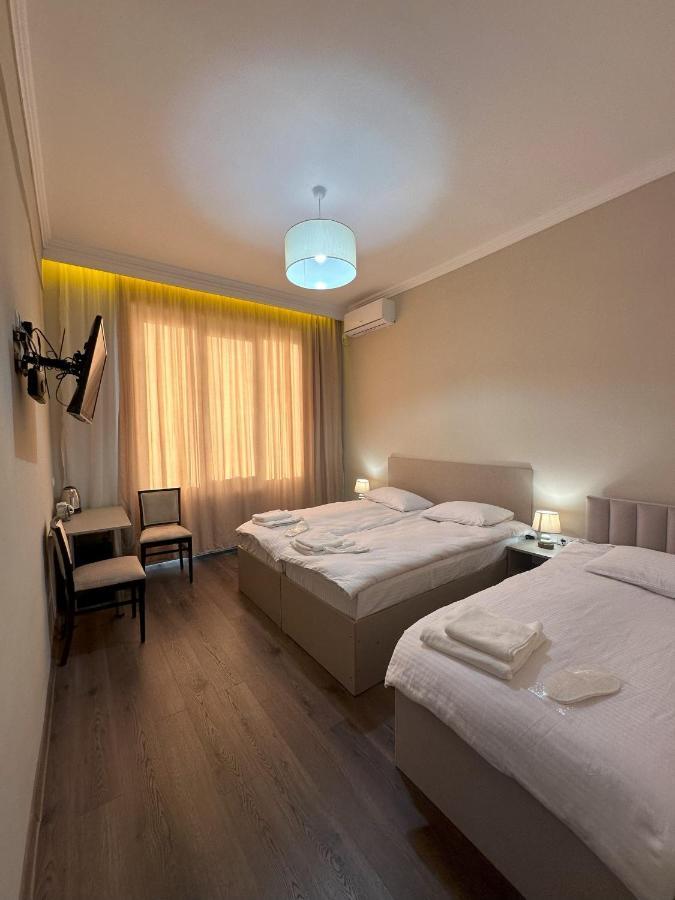 Hotel Bina N28 à Koutaïssi Extérieur photo
