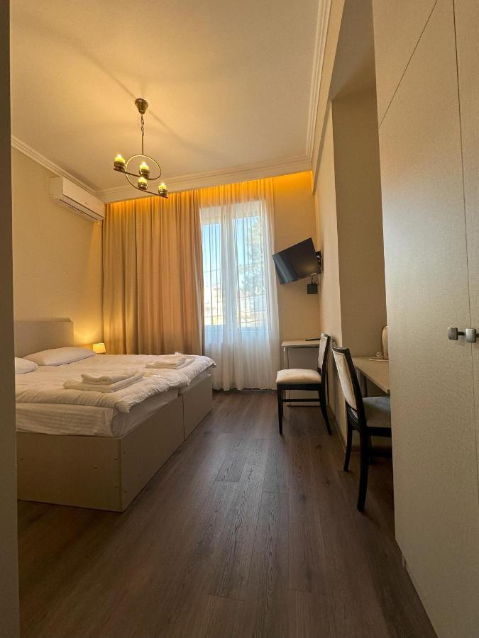 Hotel Bina N28 à Koutaïssi Extérieur photo