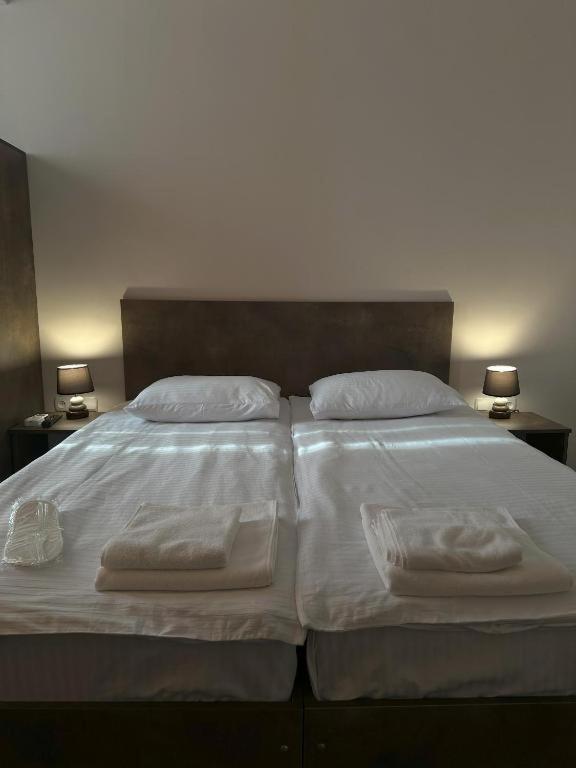 Hotel Bina N28 à Koutaïssi Extérieur photo